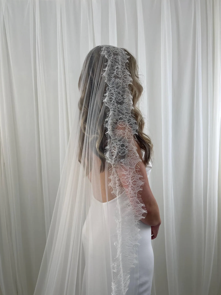 Cream Extra Wide Lace Veil