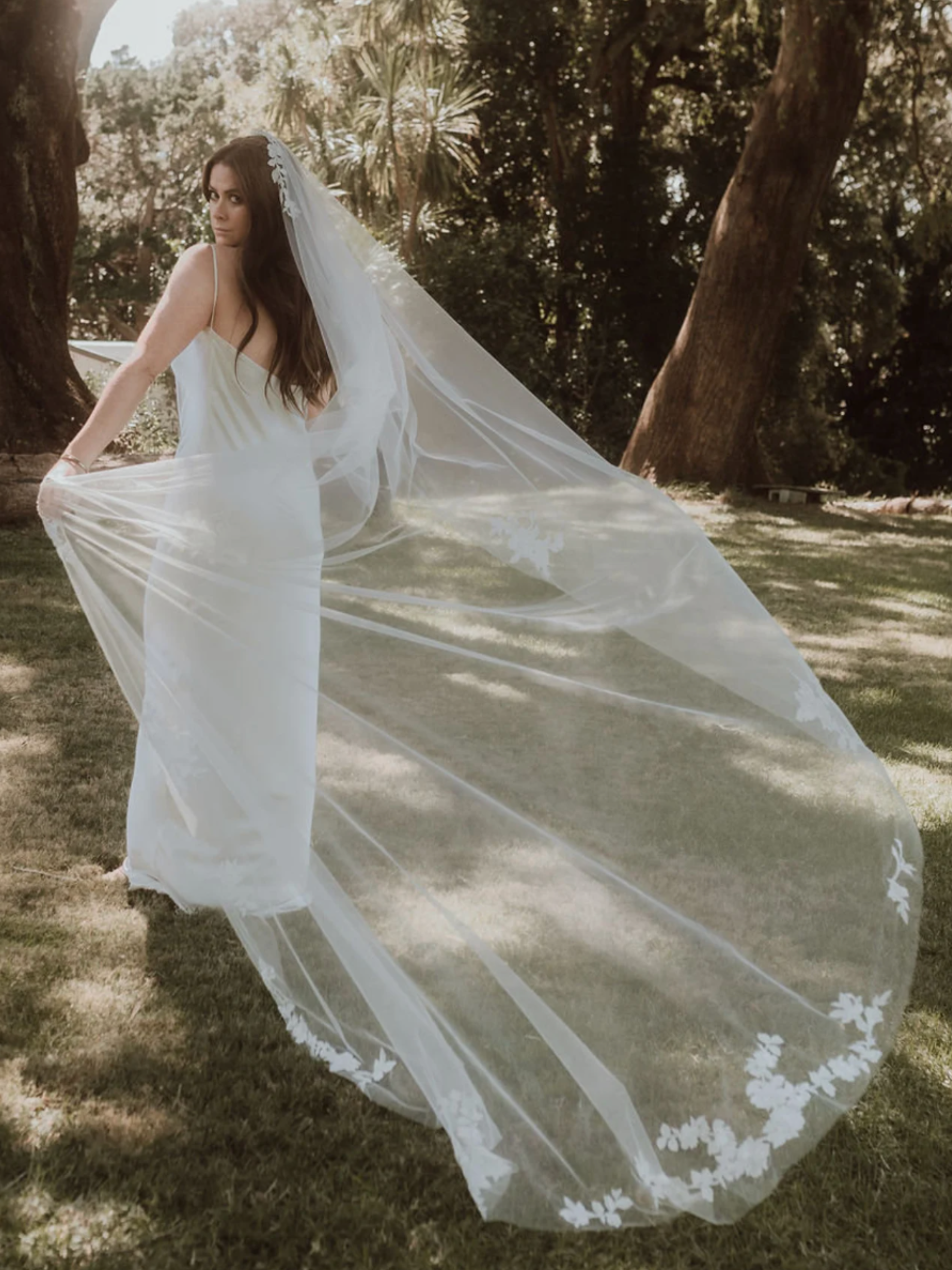 Sequin Floral Motif Veil