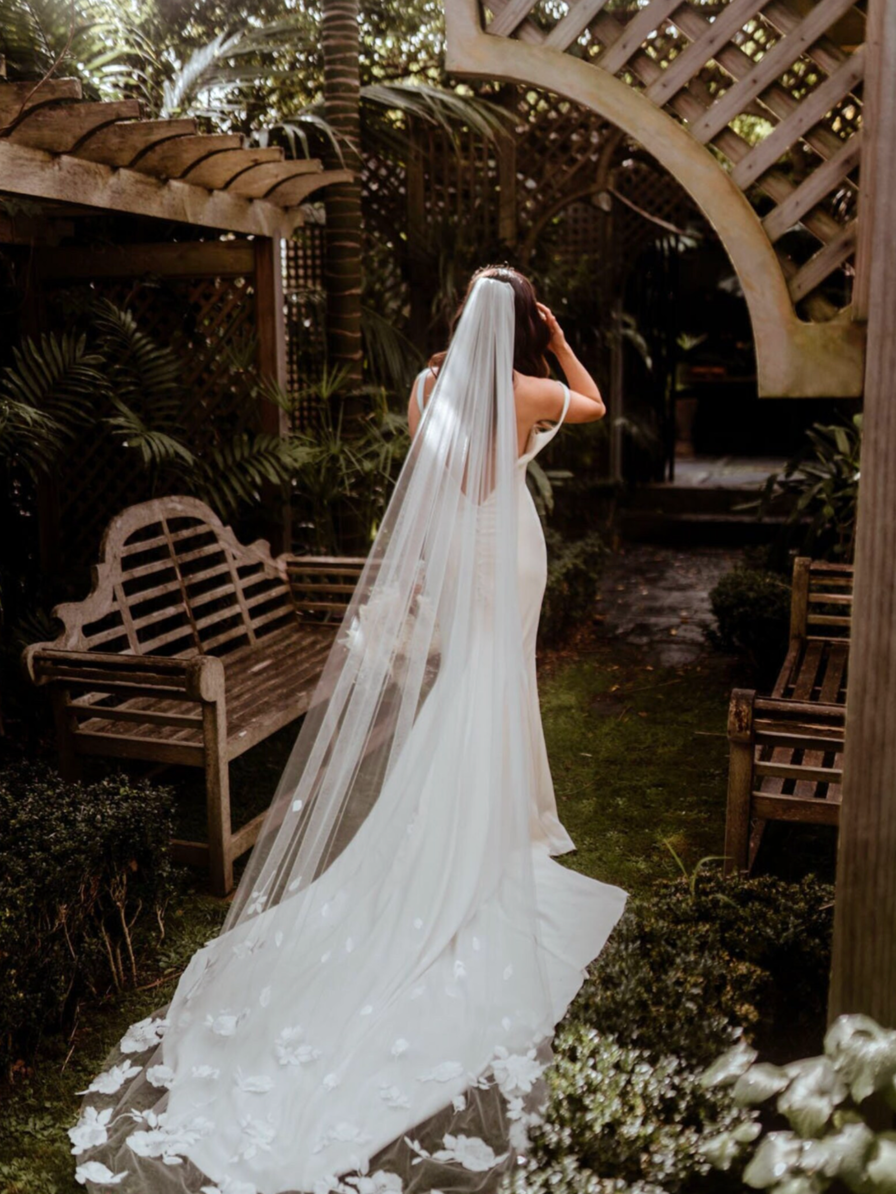 Embroidered Floral Motif Veil