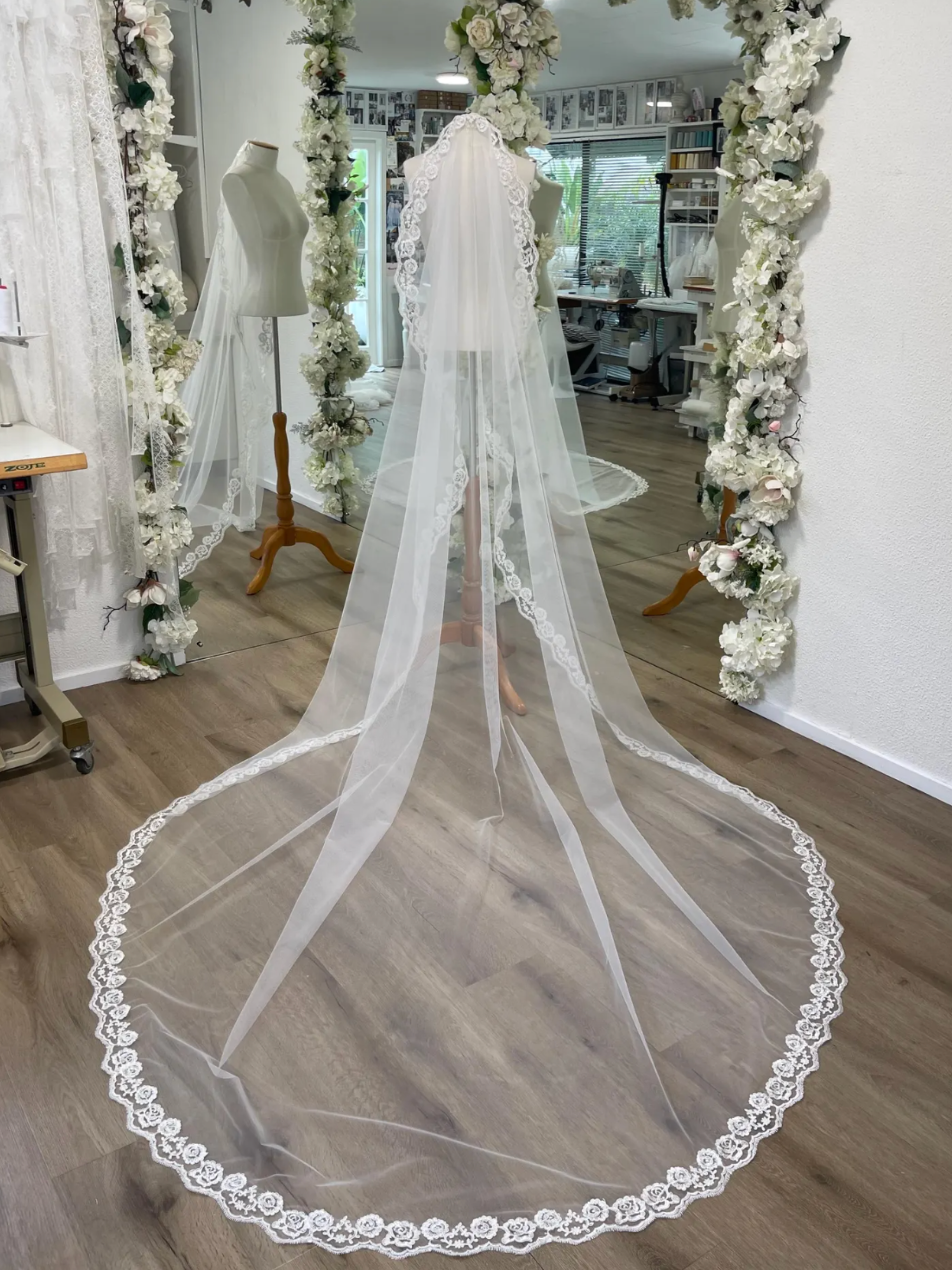 Rose Bud Lace Veil