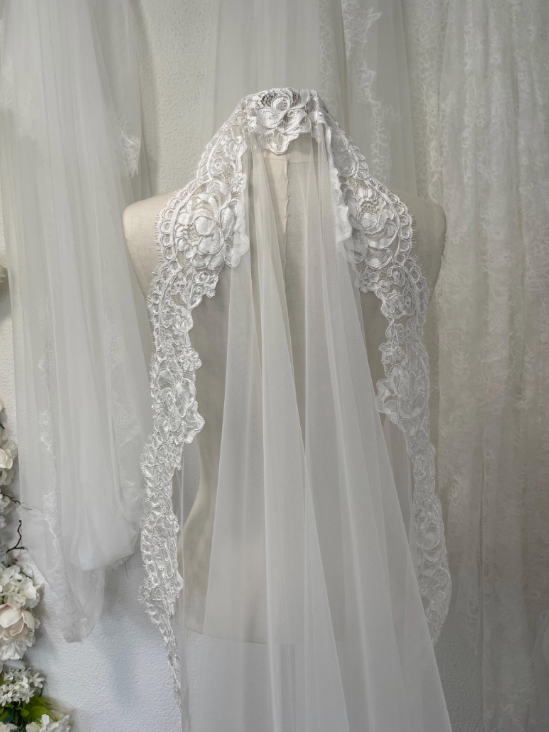 Rose Flower Mantilla Veil
