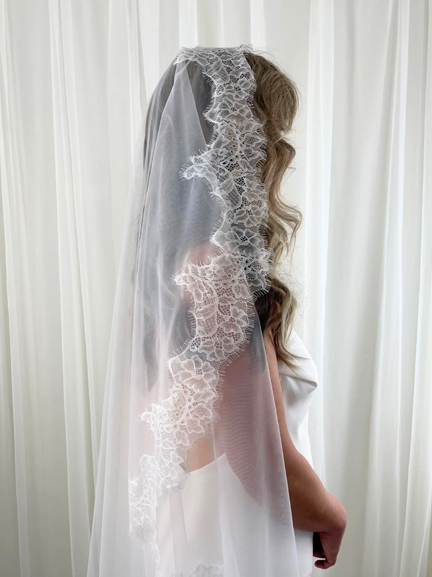 Peony Lace Veil