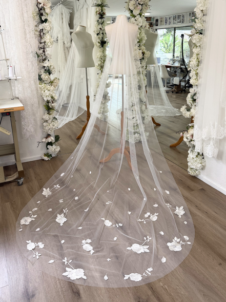 Embroidered Floral Motif Veil