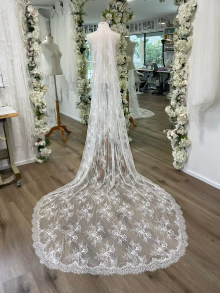 Lily Lace Veil
