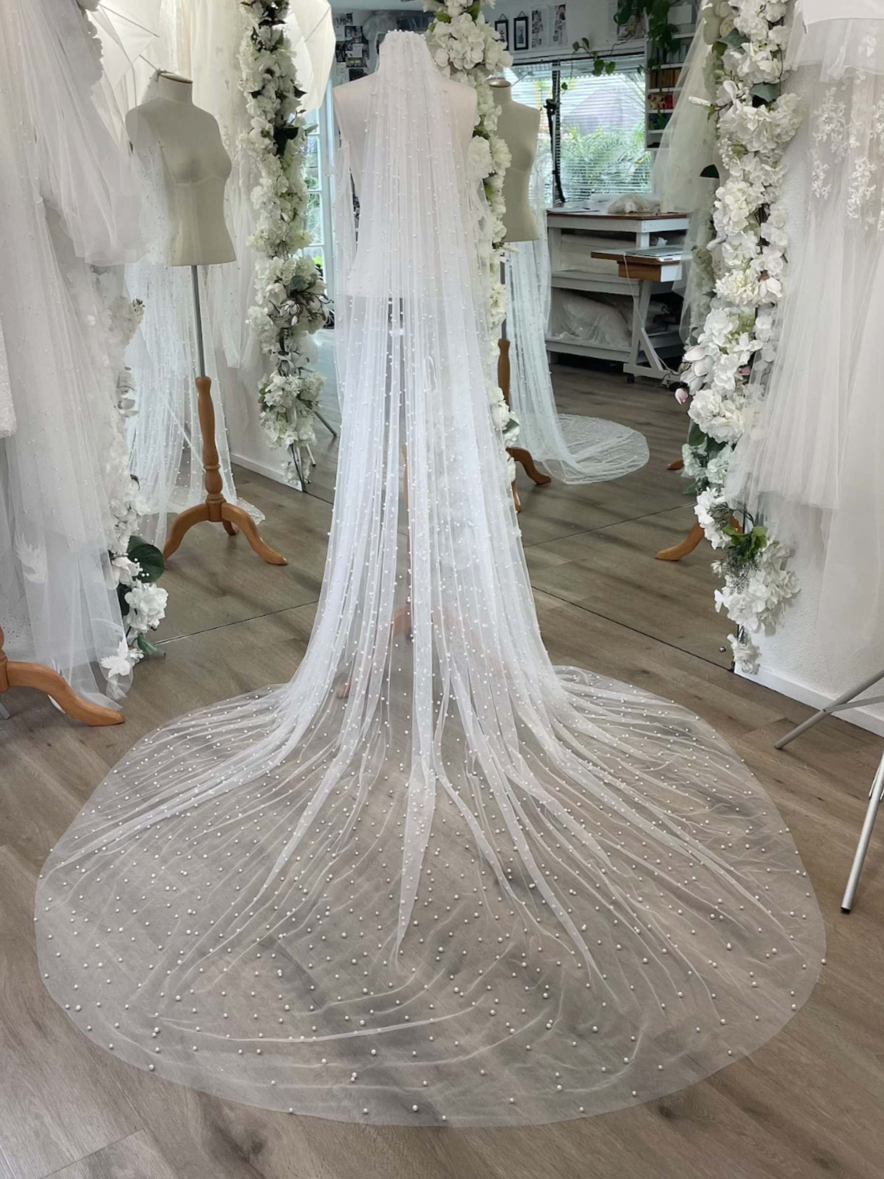 Gathered Pearl Veil