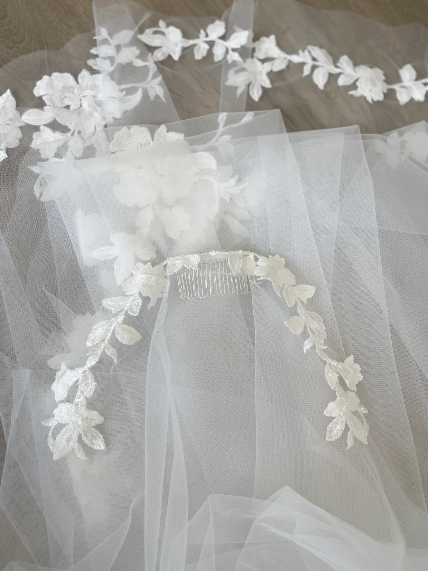 Sequin Floral Motif Veil