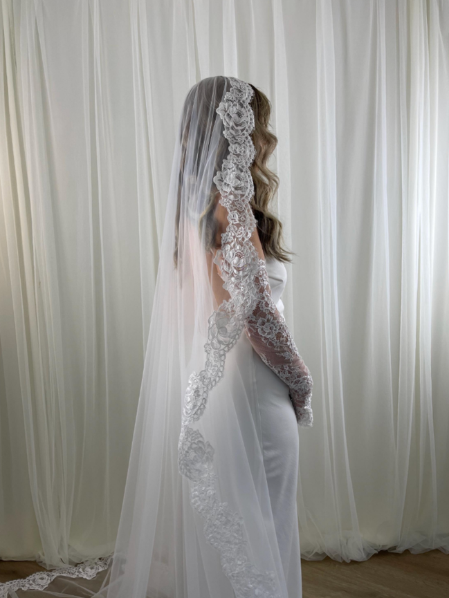 Rose Flower Mantilla Veil