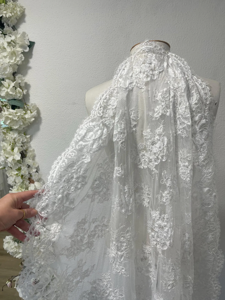 Corded Rose Lace Veil