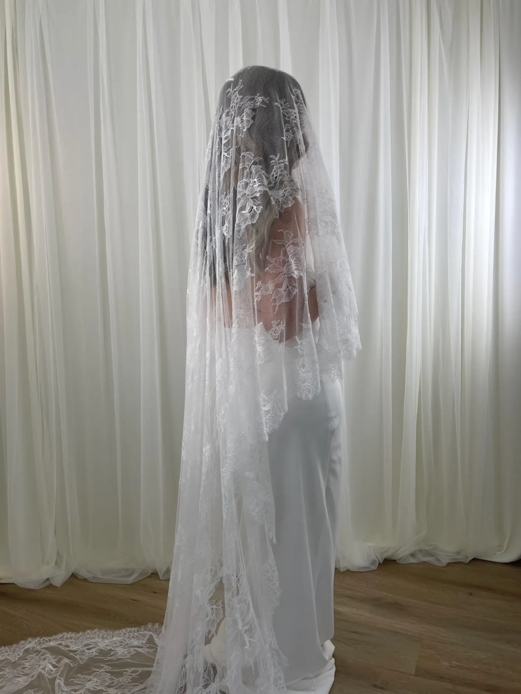 Lily Lace Blusher Veil