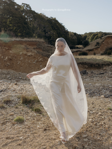 Scalloped Sequin Blusher Veil