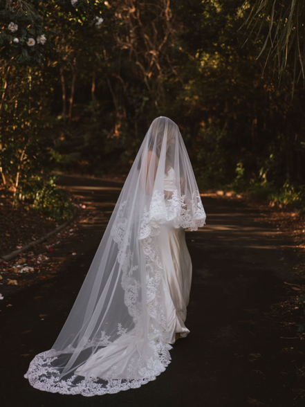 Queen Elizabeth Lace Blusher Veil