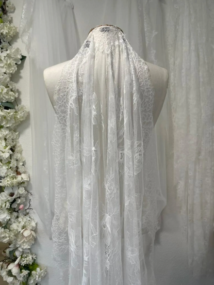 Lily Lace Veil