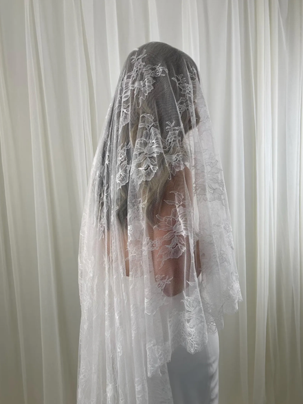 Lily Lace Blusher Veil