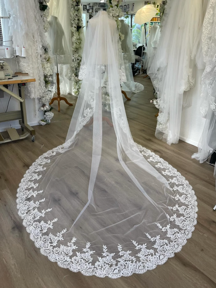 Queen Elizabeth Lace Blusher Veil