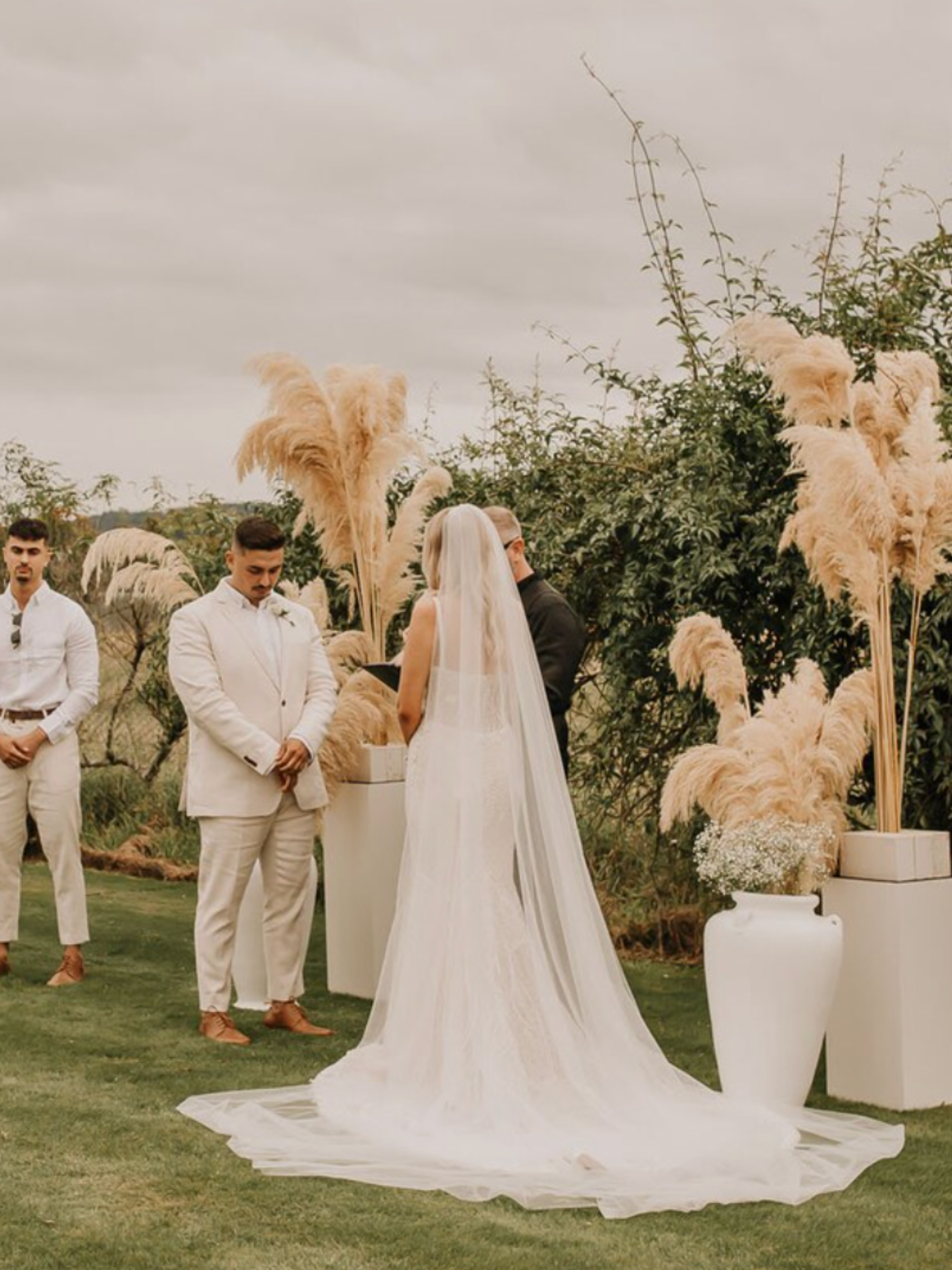 Classic Tulle Extra Wide Veil