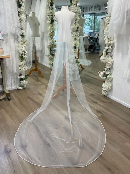 Pearl Edge Veil