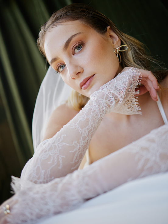 French Lace Gloves