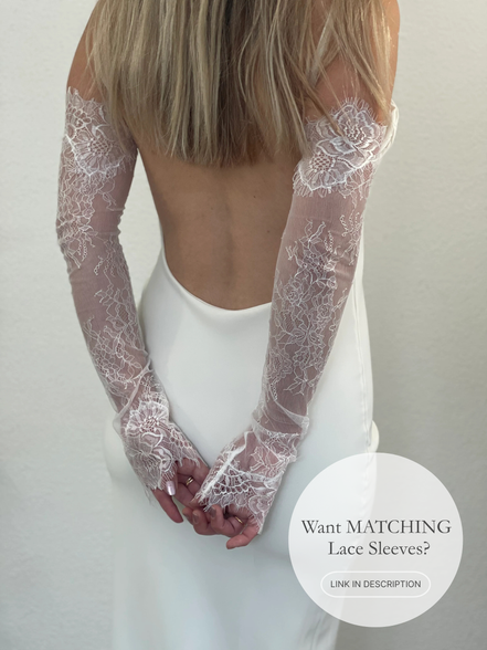 Classic Chantilly Extra Wide Veil