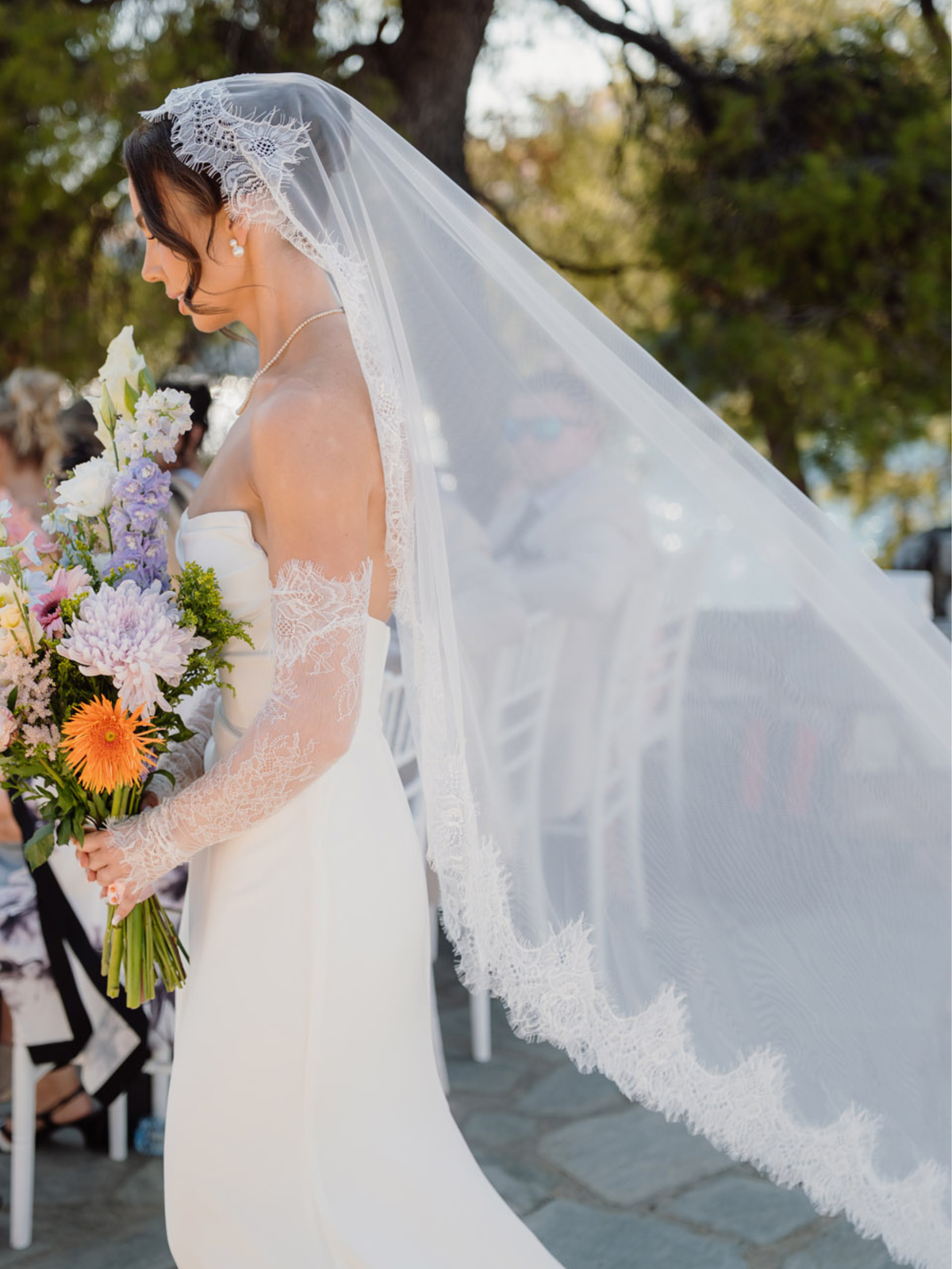 Classic Chantilly Veil & Sleeves Matching Set