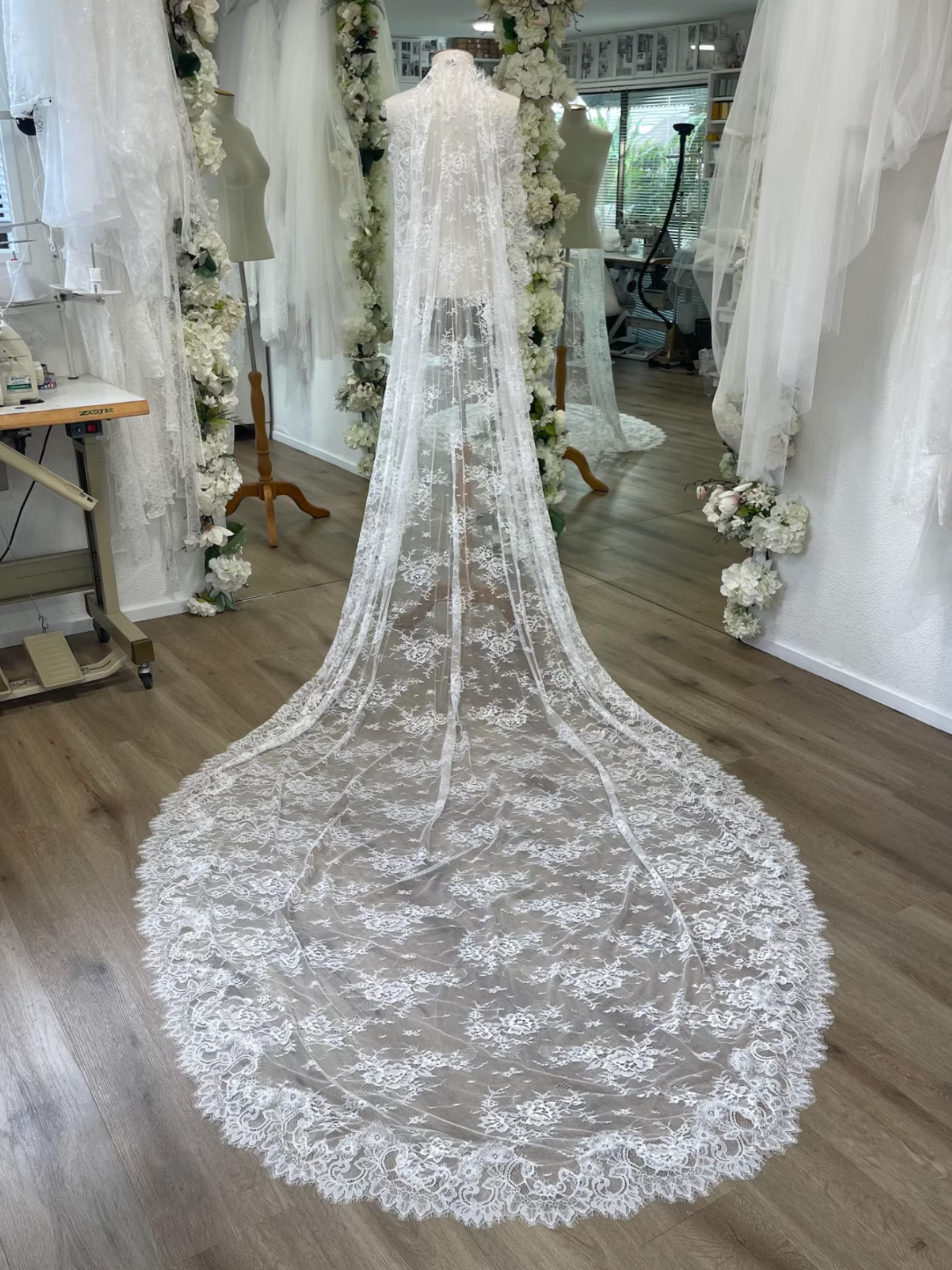 Floral Full Lace Veil