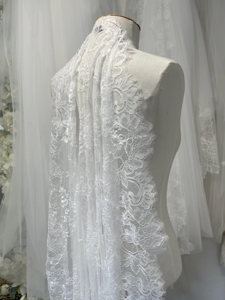 Floral Full Lace Veil
