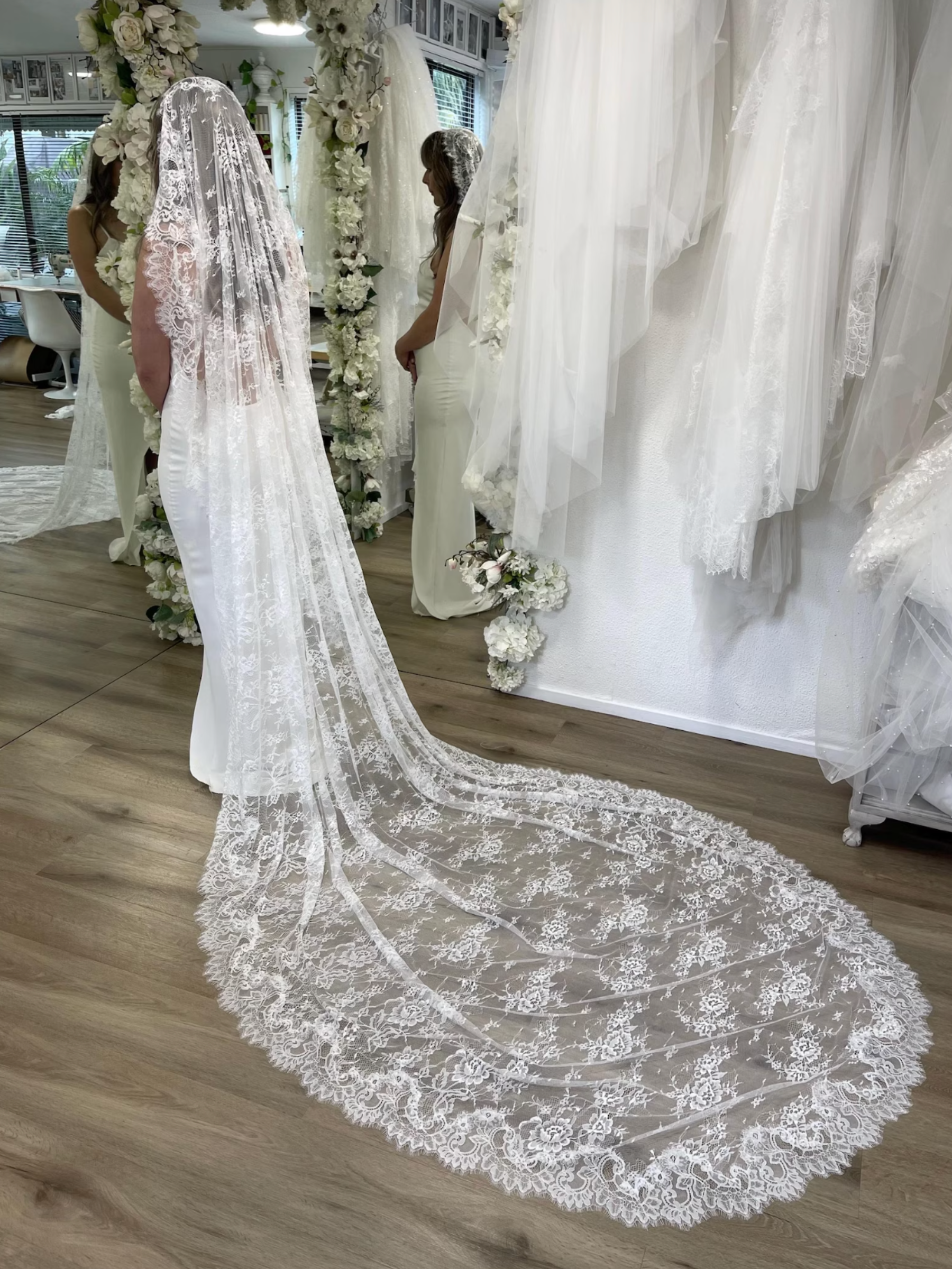 Floral Full Lace Veil