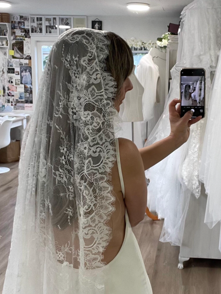 Floral Full Lace Veil