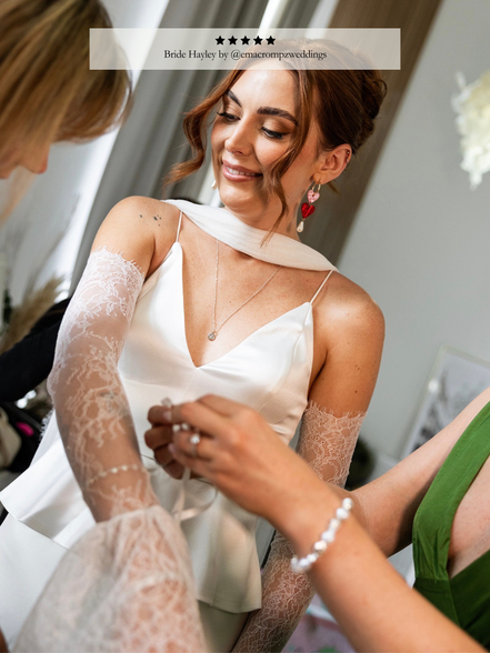 Frilly Lace Gloves