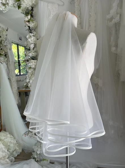 Satin Edge Blusher Veil