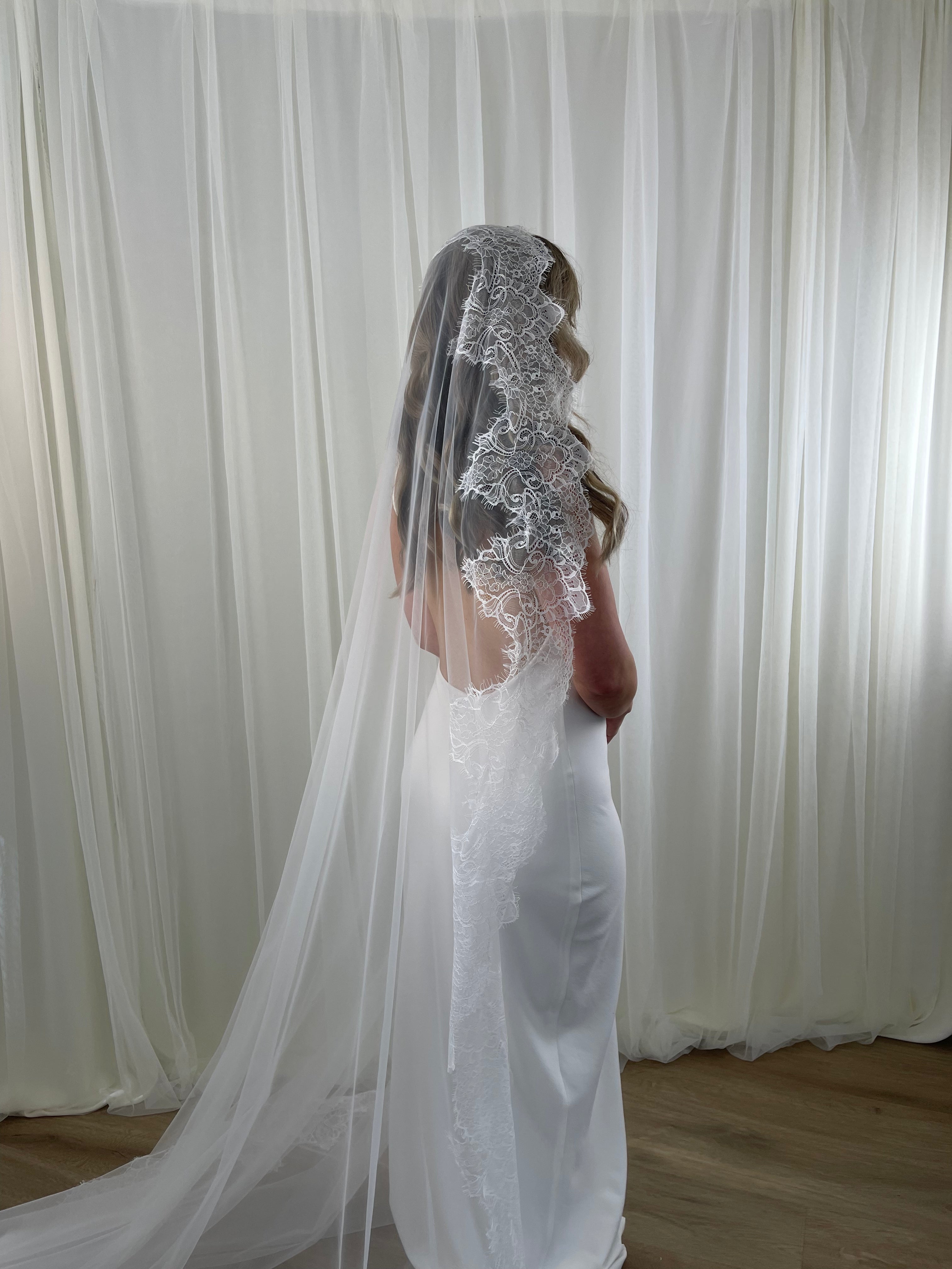 Queen Anne Lace Veil