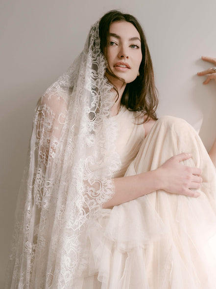 Extra Wide Lace Showstopper Veil