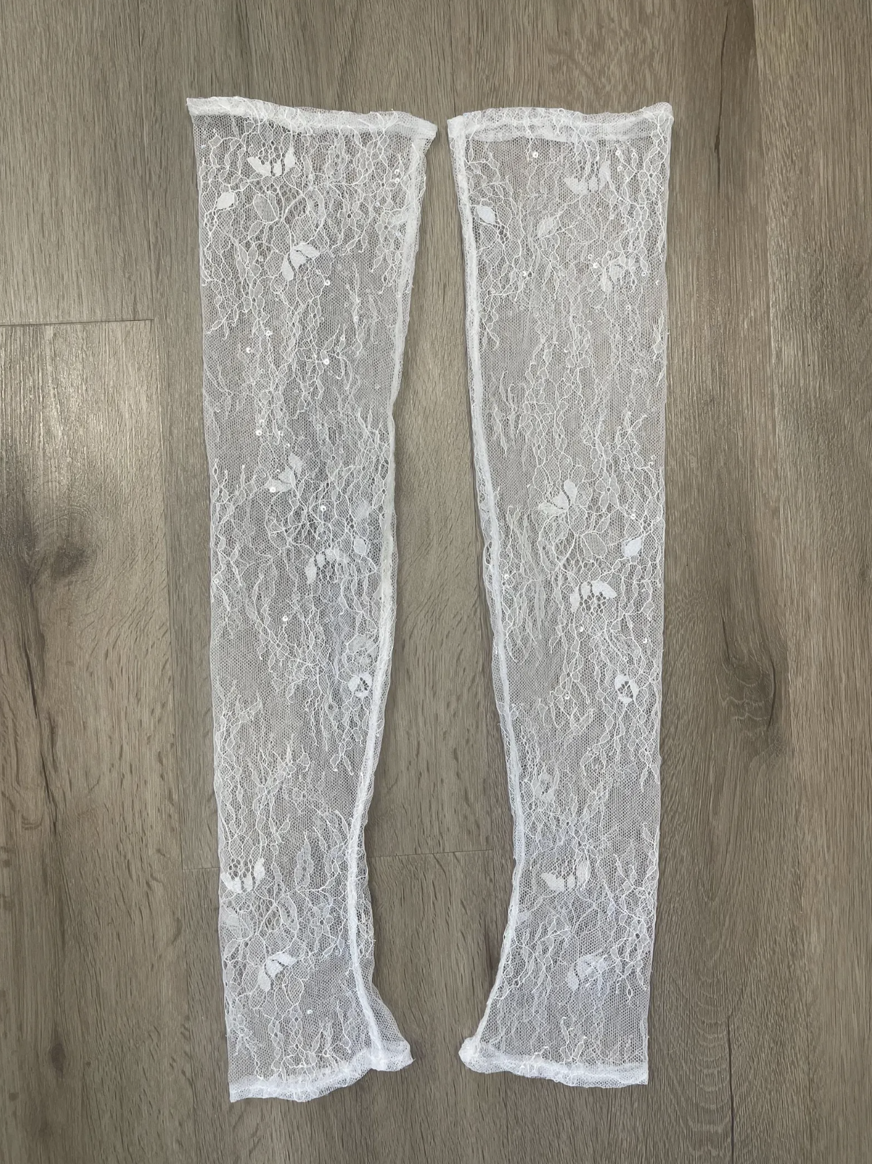 Sparkle Chantilly Lace Gloves