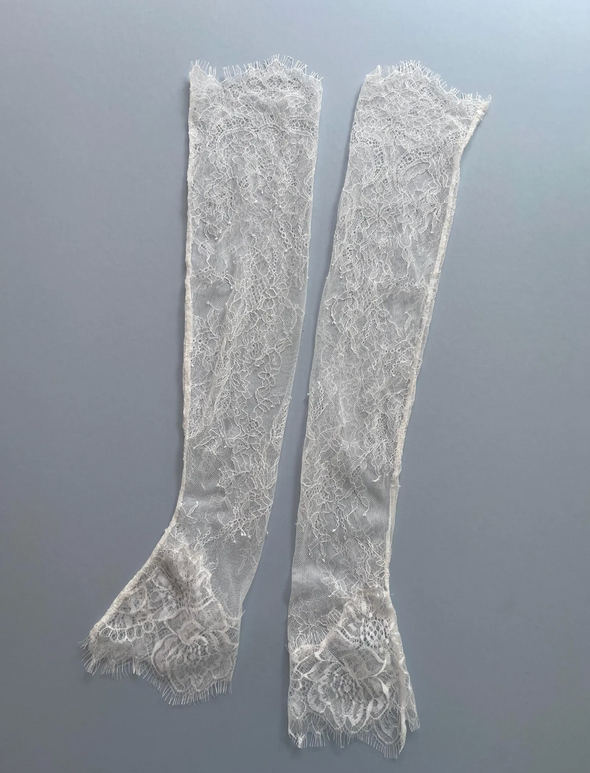 French Lace Gloves