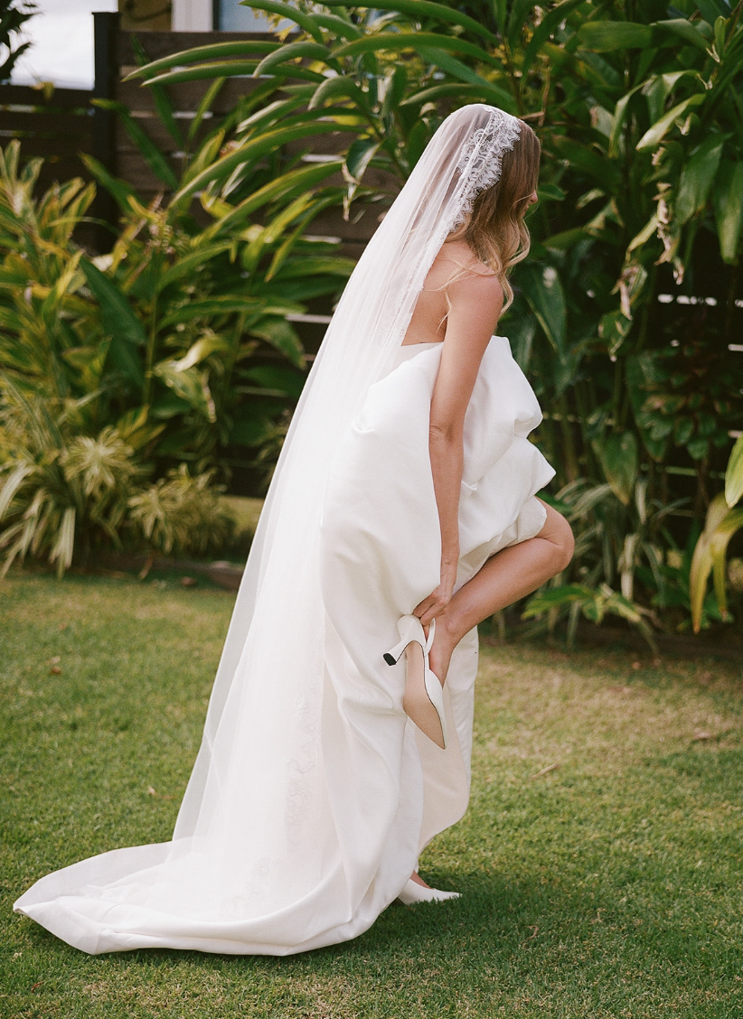 Floral Chantilly Lace Veil