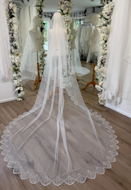 Scalloped Sequin Mantilla Veil