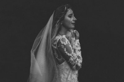 Styled shoot, model wearing a custom Harriett Falvey tulle wedding veil Photographed by @moirawestphotography To see more head to our website