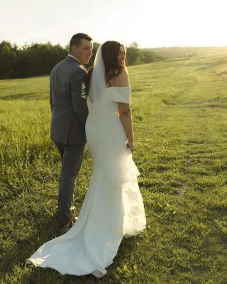 Real Bride Mia wearing a custom Harriett Falvey tulle and lace veil. Photographed by @hannahrosephotography To see more head to our website