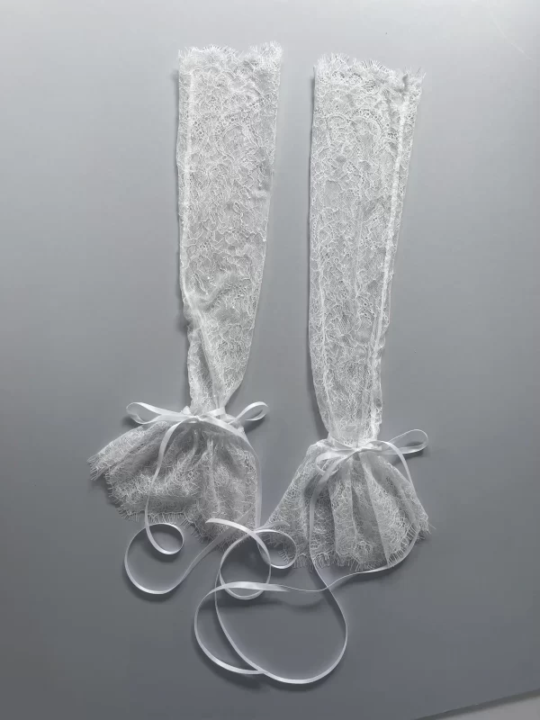 Frilly Lace Cuff Gloves - Image 2