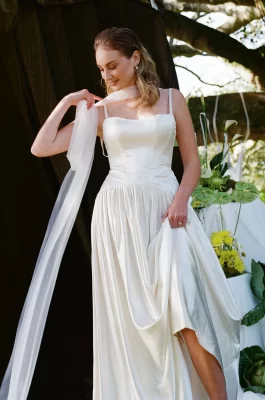 Styled shoot, model wearing a custom Harriett Falvey tulle scarf. Photographed by @curate.weddings To see more head to our website