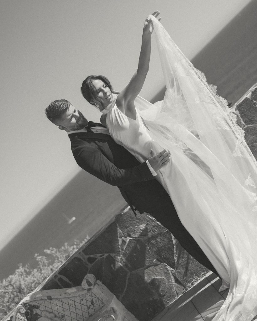 Real Bride Olivia wearing her custom Harriett Falvey Lace edged blusher veil to her wedding in Mexico