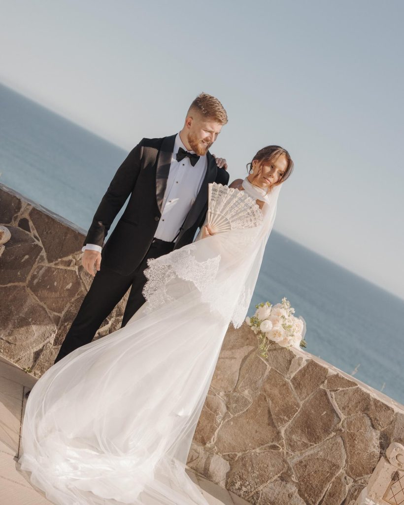 Real Bride Olivia wearing her custom Harriett Falvey Lace edged blusher veil to her wedding in Mexico